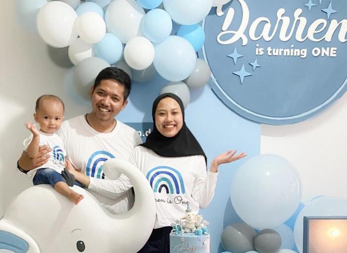 Mojang Bandung Ini Sukses Rintis Usaha Baju Couple (FOTO: Istimewa)