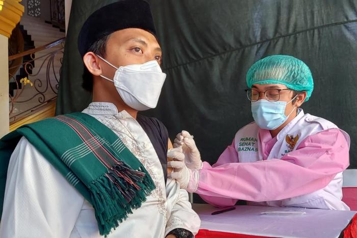 Program Kita Jaga Kiai, Baznas Gandeng FPP Serahkan Bantuan ke Pesantren (Dok.Humas Baznas)