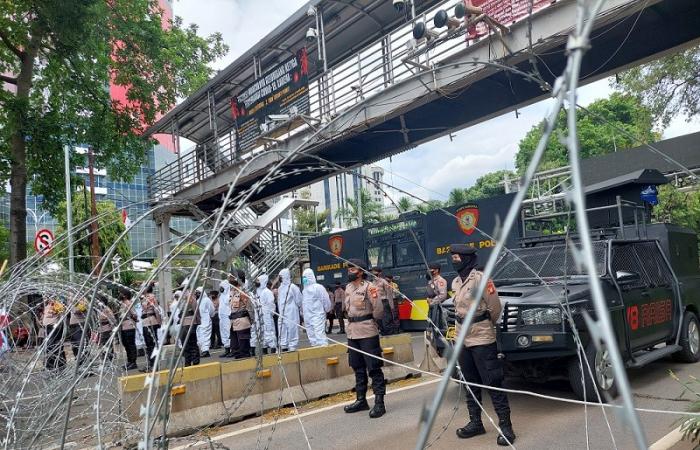 Ada Demo Buruh, Polisi Tutup Ruas Jalan di Sekitar Patung Kuda