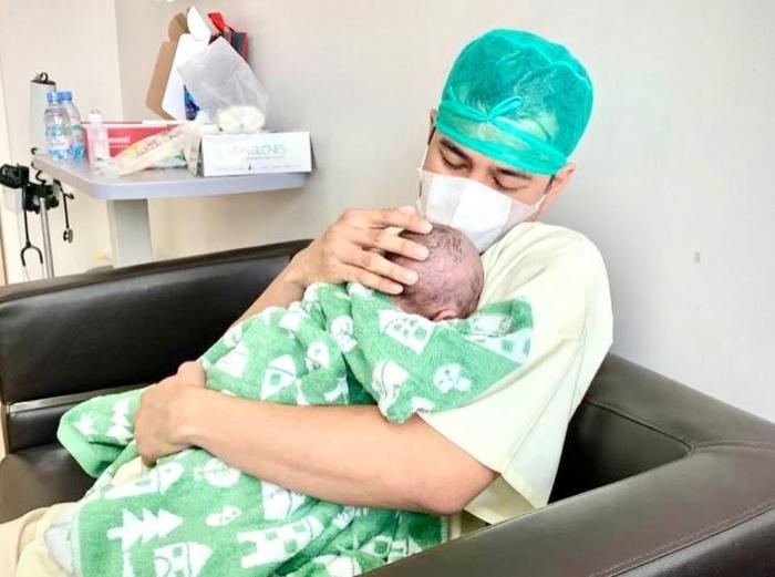 Nagita Slavina dan Raffi Ahmad tengah berbahagia karena anak kedua mereka lahir hari ini, Jumat (26/11/2021). (Foto: Instagram)