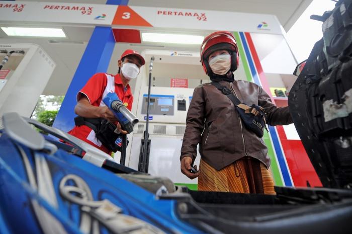 Pertamina Patra Niaga masih mengkaji rencana penyesuaian harga terhadap produk BBM