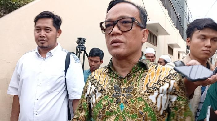 Wamenaker soal Perusahaan Tahan Ijazah: Jangan Menekan Karyawan dengan Melanggar Hukum. (Foto iNews Media Group)
