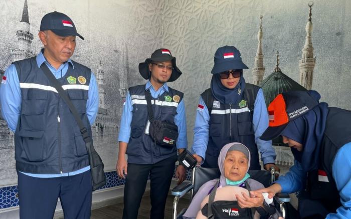 Jamaah Haji Indonesia Mulai Tiba di Arab Saudi, Kemenag Terjunkan Tim Kesehatan di Bandara (Doc: Kemenag)