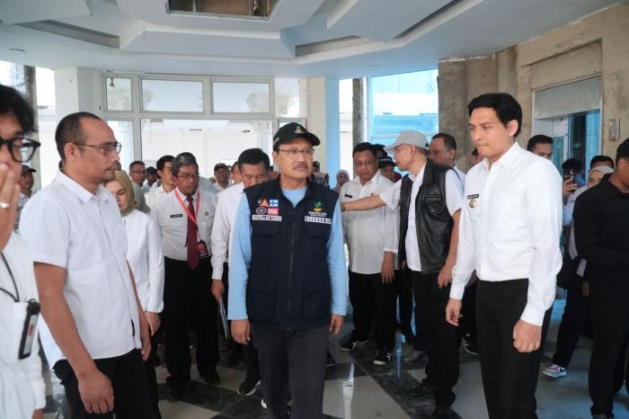 Mensos Ingin Ubah Asrama Haji di Indramayu Jadi Sekolah Rakyat. (Foto: Dok. Kemensos)