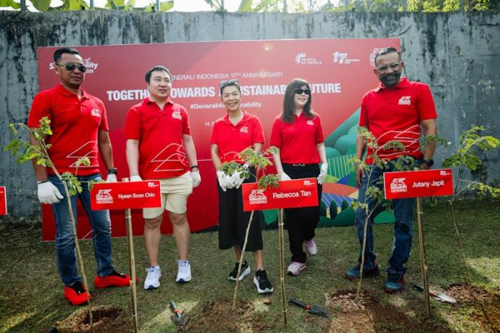 Generali Indonesia menggelar seremoni penanaman pohon di Kawasan Sentul, Bogor