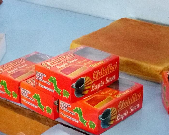 Pemilik usaha, Zulaikhah (42), mengatakan momentum Ramadan dan Idulfitri menjadi periode panen terbesar bagi usahanya