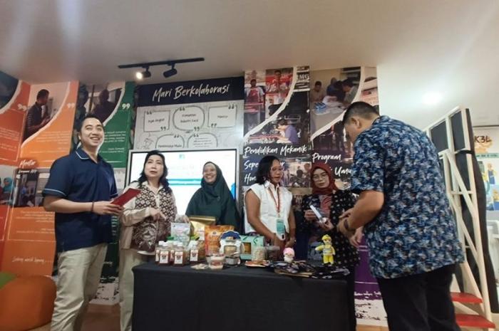 Kolaborasi ini diharapkan dapat mendampingi UMKM agar naik kelas dan mampu memberikan kontribusi yang lebih besar bagi pemulihan ekonomi nasional.