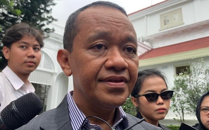 Harga minyak mentah global menembus level USD100 per barel imbas penutupan Selat Hormuz. (Foto: iNews Media/Iqbal Dwi Purnama)