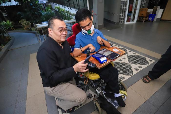 Bantuan sebesar Rp60 juta tersebut diberikan dalam rangka peringatan HUT ke-6 IFG