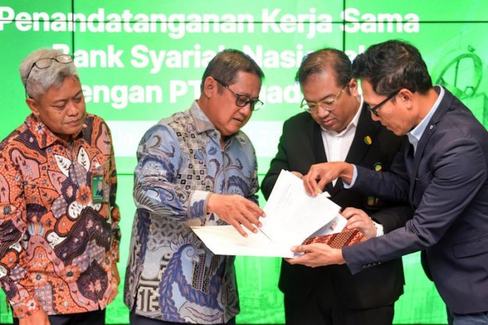 BSN resmi memperkuat penetrasi pembiayaan produktifnya dengan menyalurkan fasilitas pembiayaan modal kerja senilai Rp1,4 triliun kepada PT Pegadaian