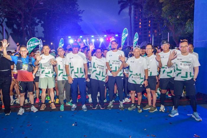 Antusiasme ribuan peserta yang memadati kategori BSN 5K pada BTN Jakarta International Marathon 2026
