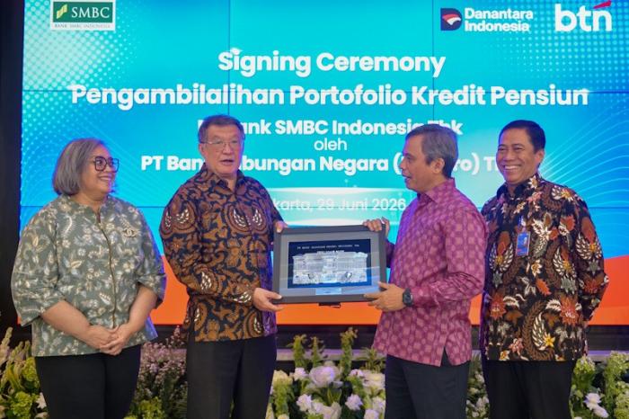 Kedua perusahaan tersebut memastikan bahwa akuisisi portofolio kredit dilakukan dengan tetap memperhatikan aspek layanan kepada nasabah