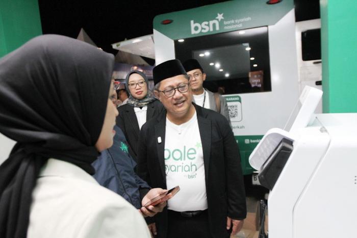 Kehadiran Bank BSN dalam rangkaian kegiatan tersebut turut membuka ruang bagi masyarakat untuk mengenal lebih dekat layanan perbankan syariah