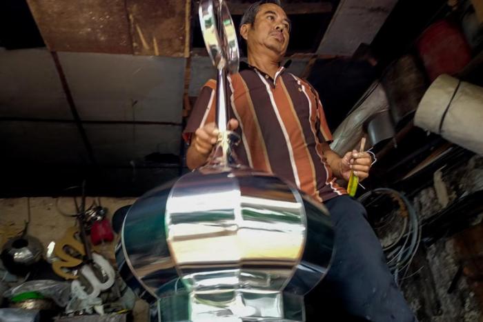 selama pandemi Covid-19 jumlah pemesanan sangat menurun.