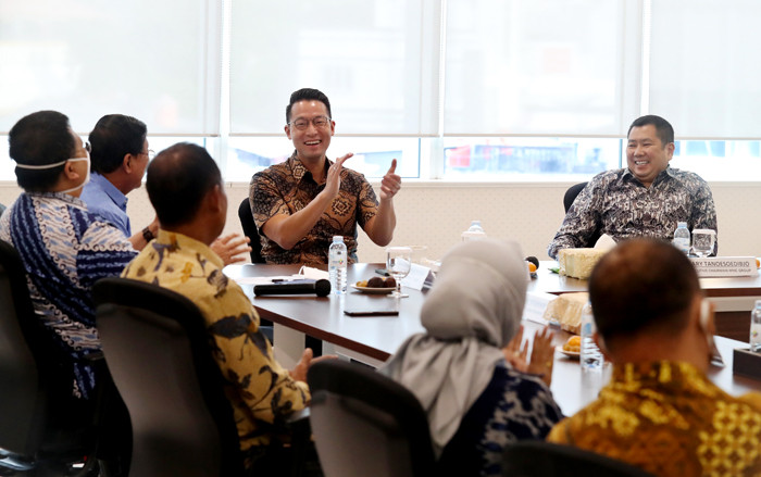 Executive Chairman MNC Group Hary Tanoesoedibjo melakukan pertemuan dengan CEO Lippo Karawaci & Director of Lippo Group John Riady di Jakarta, Rabu (24/3/2021).