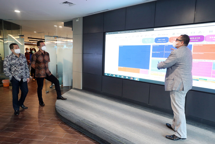 Executive Chairman MNC Group Hary Tanoesoedibjo melakukan pertemuan dengan CEO Lippo Karawaci & Director of Lippo Group John Riady di Jakarta, Rabu (24/3/2021).