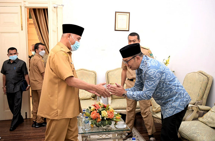 Pertemuan tersebut membahas potensi kerjasama di sejumlah bidang dalam rangka pembangunan di kedua provinsi tersebut.