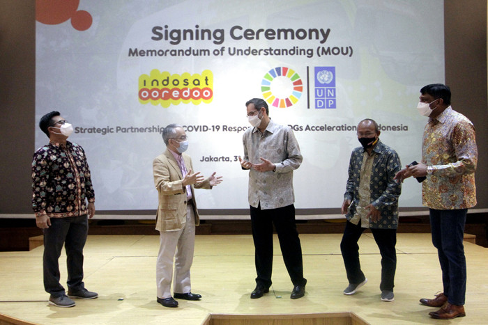 Percepatan pencapaian Tujuan Pembangunan Berkelanjutan (SDGs) di Indonesia, menggunakan teknologi digital inovatif.