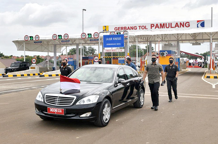 Presiden Joko Widodo meresmikan Jalan Tol Serpong-Cinere ruas Serpong-Pamulang dan Jalan Tol Cengkareng-Batuceper-Kunciran, Kamis (1/4/2021).