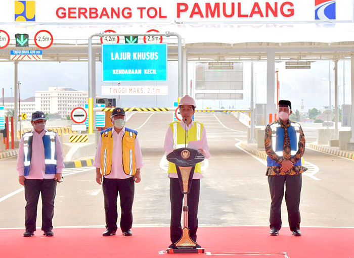 Presiden Joko Widodo meresmikan Jalan Tol Serpong-Cinere ruas Serpong-Pamulang dan Jalan Tol Cengkareng-Batuceper-Kunciran, Kamis (1/4/2021).