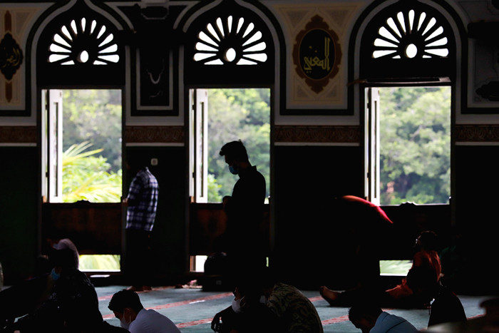 Pemerintah Provinsi DKI Jakarta mengizinkan warga Ibu Kota untuk melaksanakan shalat tarawih secara berjemaah selama bulan Ramadhan nanti.
