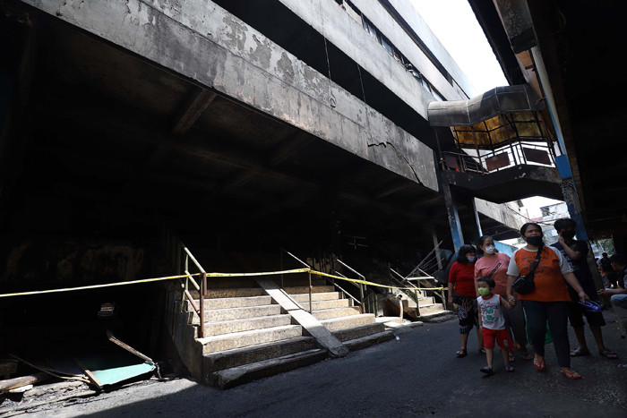 Lokasi gedung pasca kebakaran di Blok C, Pasar Impres, Pasar Minggu, Jakarta, Selasa (13/4/2021).