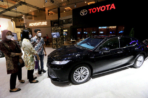 Toyota menghadirkan 10 unit kendaraan elektrifikasi dengan berbagai teknologi seperti Toyota COMS dan Toyota C+pod yang berbasis BEV.