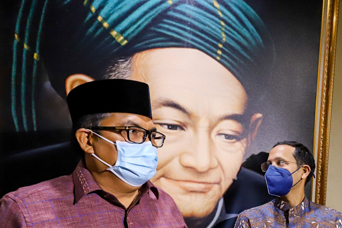 Menteri Pendidikan dan Kebudayaan (Mendikbud) Nadiem Makarim saat mendatangi kantor Pengurus Besar Nahdlatul Ulama (PBNU) di Jakarta, (22/4/2021).