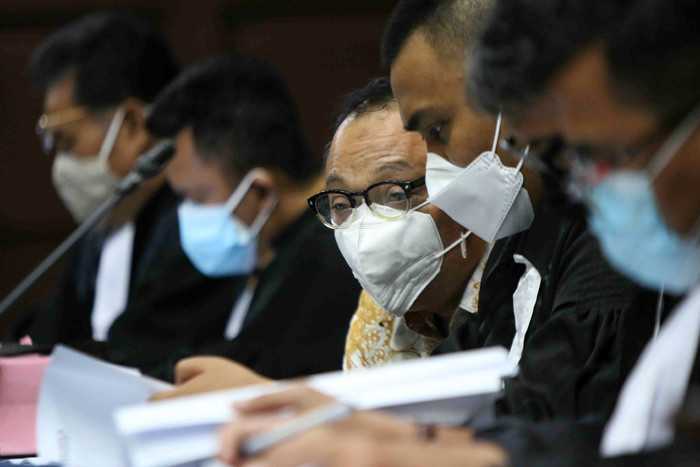 Mantan Direktur Utama BTN Maryono mengikuti sidang lanjutan di Pengadilan Tipikor, Jakarta, Selasa (27/4/2021).