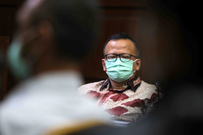 Terdakwa kasus suap izin ekspor benih lobster tahun 2020 Edhy Prabowo mengikuti sidang lanjutan di Pengadilan Tipikor, Jakarta, Rabu (28/4/2021).