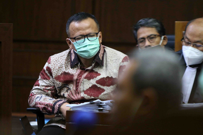 Terdakwa kasus suap izin ekspor benih lobster tahun 2020 Edhy Prabowo mengikuti sidang lanjutan di Pengadilan Tipikor, Jakarta, Rabu (28/4/2021).