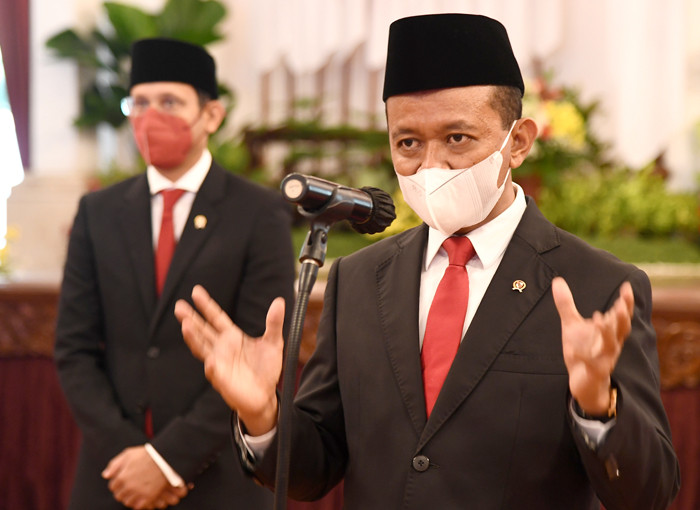 Presiden Joko Widodo saat acara pelantikan di Istana Negara, Jakarta, Rabu (28/4/2021).
