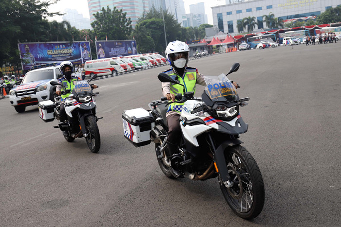 Anggota kepolisian Polda Metro Jaya saat apel Operasi Ketupat di Polda Metro Jaya, Jakarta, Rabu (5/5/2021).