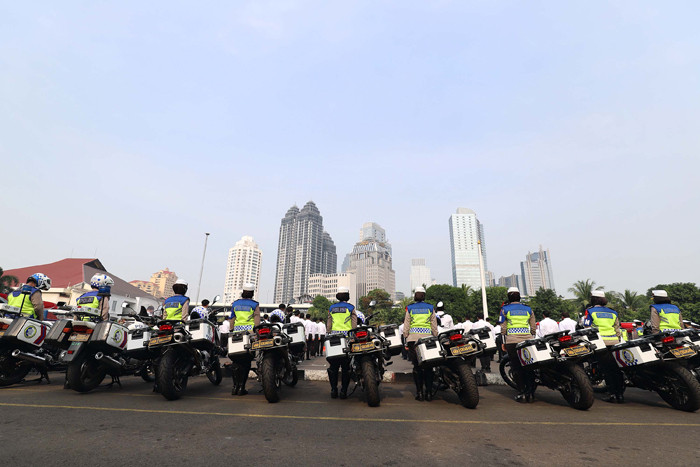 Anggota kepolisian Polda Metro Jaya saat apel Operasi Ketupat di Polda Metro Jaya, Jakarta, Rabu (5/5/2021).