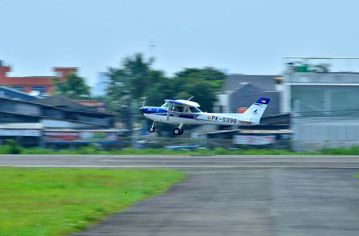 Dua pesawat Cessna milik Indonesia Flying Club (IFC), siap melaksanakan patroli udara guna memantau situasi jalur mudik tahun 2021, Rabu (5/5/2021).