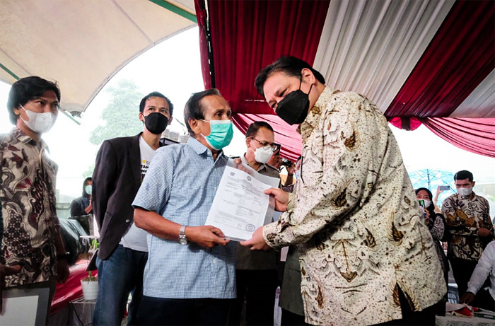 Menko Perekonomian Airlangga Hartarto mengapresiasi pelepasan ekspor program florikultura dan benih sayuran di Minaqu Home Nature, Jungle Fest, Kamis (6/5/2021)
