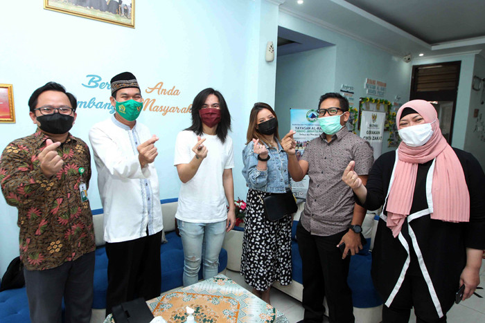 MNC Peduli dan Celebrities.id mengelar acara bakti sosial di Yayasan Al Kahfi, Jakarta Pusat, Jumat (7/5/2021).