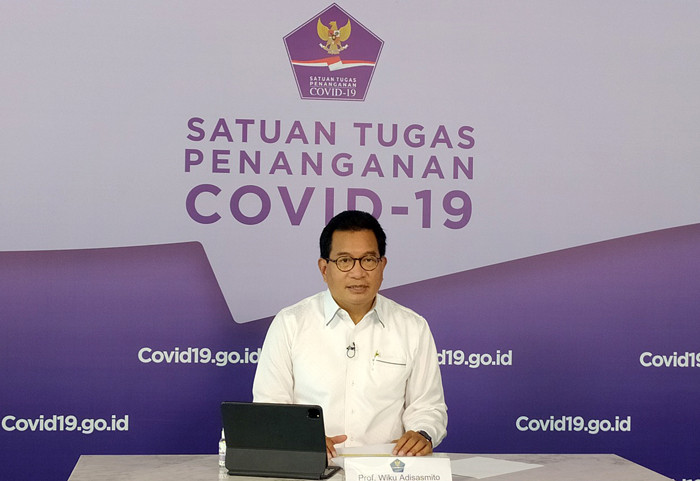 Juru Bicara Satgas Penanganan Covid-19 Wiku Adisasmito memberikan keterangan pers Perkembangan Penanganan Covid-19 di Graha BNPB, Selasa (18/5/2021).