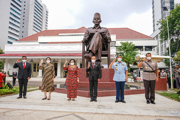Peresmian Monumen Bung Karno di kantor Lembaga Ketahanan Nasional (Lemhanas), Jakarta. Kamis (20/5/2021).