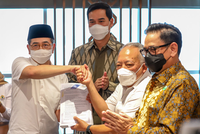 Arsjad Rasjid mendaftarkan diri menjadi calon Ketua Umum Kamar Dagang dan Industri Indonesia periode 2021-2026 di Jakarta, Senin (24/5/2021).