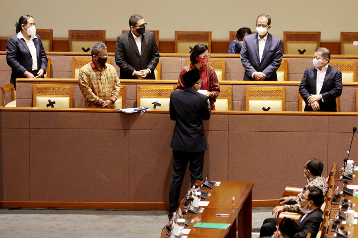 Wakil Ketua DPR Sufmi Dasco Ahmad, Rachmat Gobel, Muhaimin Iskandar memimpin rapat Paripurna di Kompleks Parlemen, Senayan, Jakarta, Selasa (25/5/2021).