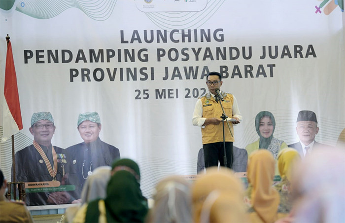 Peluncuran Pendamping Posyandu Juara dan Penandatanganan NPHD Operasional Pokjanal Posyandu bagi 27 Kabupaten/Kota di Bandung Selasa (25/5/2021).