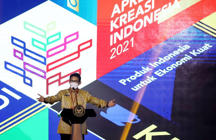 Menparekraf Sandiaga Salahuddin Uno menyampaikan pidato saat peluncuran Apresiasi Kreasi Indonesia 2021 di Jakarta, Jumat (28/5/2021).