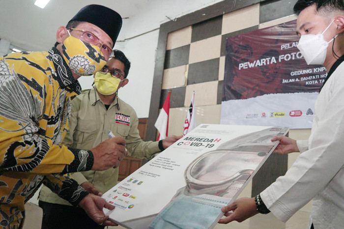 Pembukaan Pameran Foto dan Pelantikan Pengurus PFI Tangerang di Gedung KNPI, Kota Tangerang, Sabtu (29/5/2021).