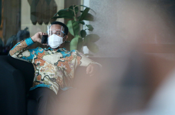 Plt Gubernur Sulawesi Selatan Andi Sudirman Sulaiman usai menjalani pemeriksaan di Gedung Merah Putih KPK, Jakarta, Rabu (2/6/2021).