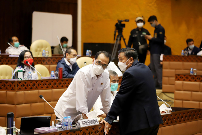 Menteri Perhubungan Budi Karya Sumadi mengikuti Rapat Kerja dengan Komisi V DPR di Kompleks Parlemen Senayan, Jakarta, Rabu (2/6/2021).