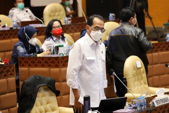 Menteri Perhubungan Budi Karya Sumadi mengikuti Rapat Kerja dengan Komisi V DPR di Kompleks Parlemen Senayan, Jakarta, Rabu (2/6/2021).