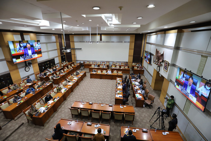 Rapat dengar pendapat dengan Komisi III DPR di Kompleks Parlemen, Senayan, Jakarta, Kamis (3/6/2021).