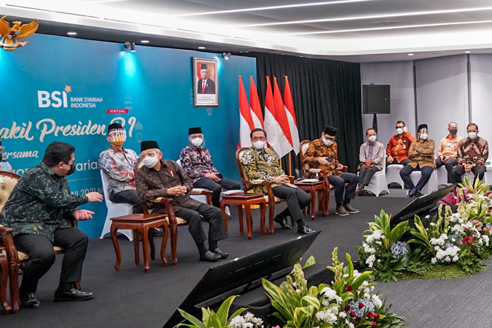 Silaturahmi Wakil Presiden Republik Indonesia bersama Masyarakat Ekonomi Syariah (MES) di kantor Bank Syariah Indonesia, The Tower Jakarta, Jumat (4/6/2021).