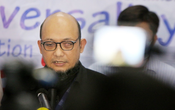 Penyidik Komisi Pemberantasan Korupsi (KPK) Novel Baswedan memberikan keterangan kepada wartawan di Kantor Komnas HAM, Jakarta, Selasa (8/6/2021).